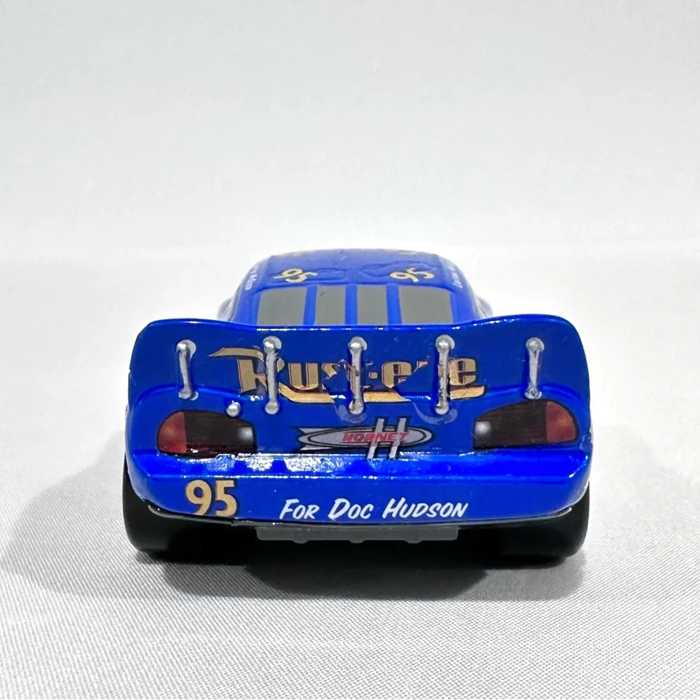 Disney Store Cars 1:43 Deluxe Fabulous Lightning McQueen Die-cast